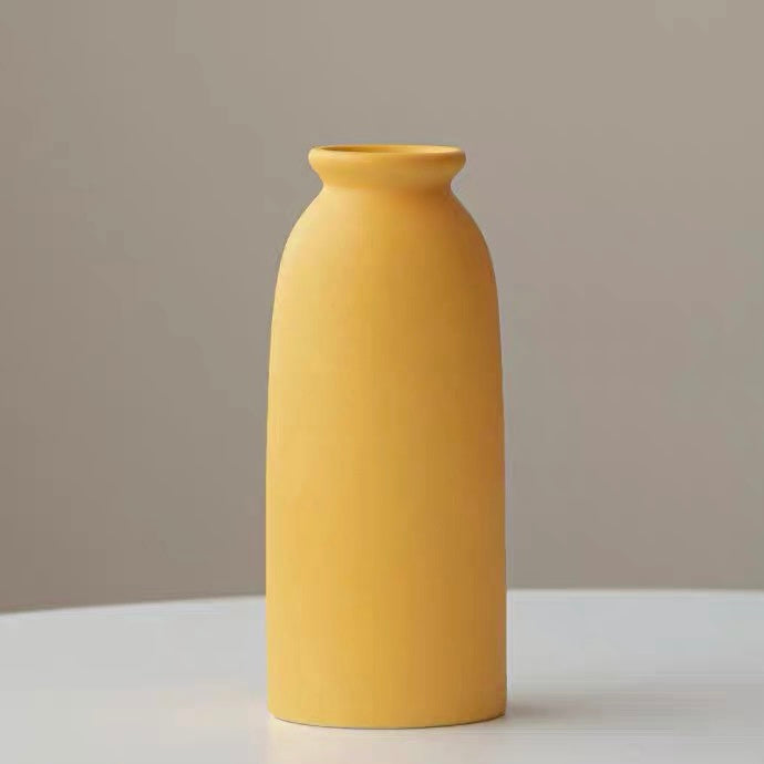 Minimalist Ceramic Table Vase — Color: Gold